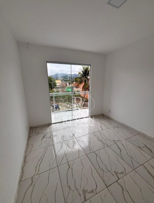 QUARTO COM SACADA
