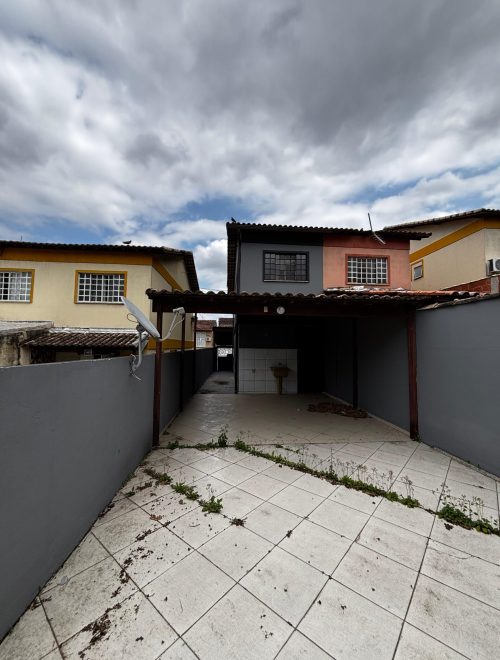 ÁREA DE SERVIÇO + QUINTAL